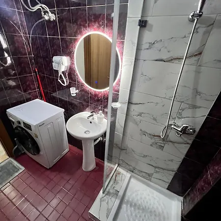 Fredi アパート *